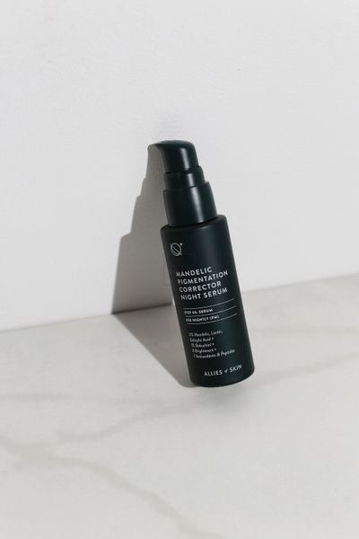 Сыворотка ночная для лица Allies of Skin Mandelic Pigmentation Corrector Night Serum 30 ml 000498 фото