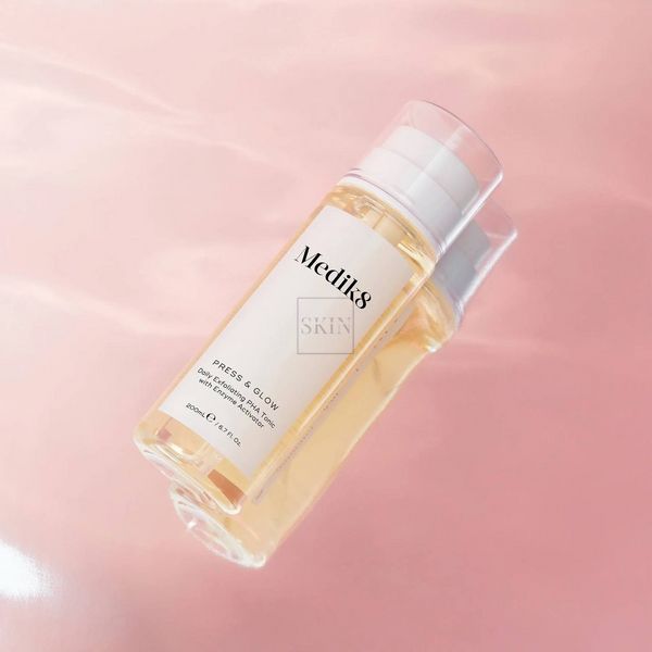 Отшелушивающий тоник с РНА и активатором ферментов Medik8 Press & Glow 30 ml 000044 фото